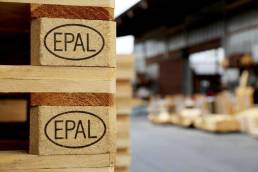 EPAL steht für European Pallet Association e. V. und ist grundsätzlich nicht-gewinnorientiert aufgestellt.