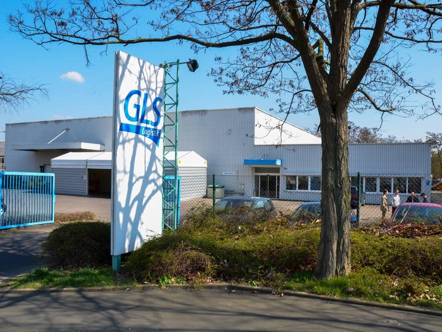 Outside view of a GLS Dental Warehouse